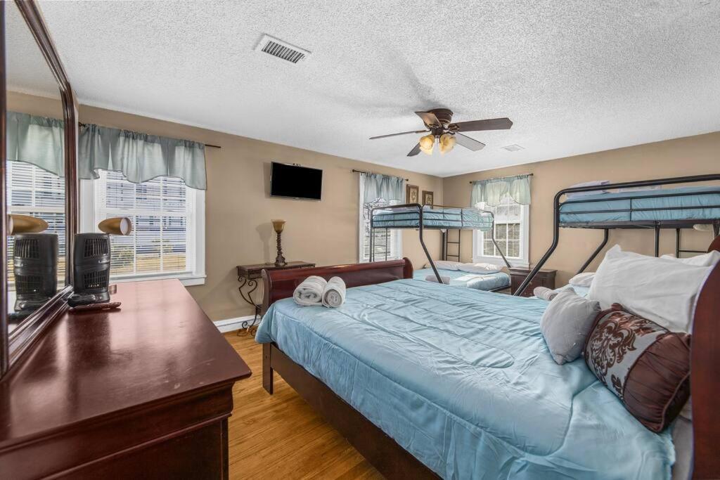 Dazzling Centrally Located Ocean View W 2 Kings, Huge Private Yard, 2 Decks, Firepit, Bbq Myrtle Beach Bagian luar foto