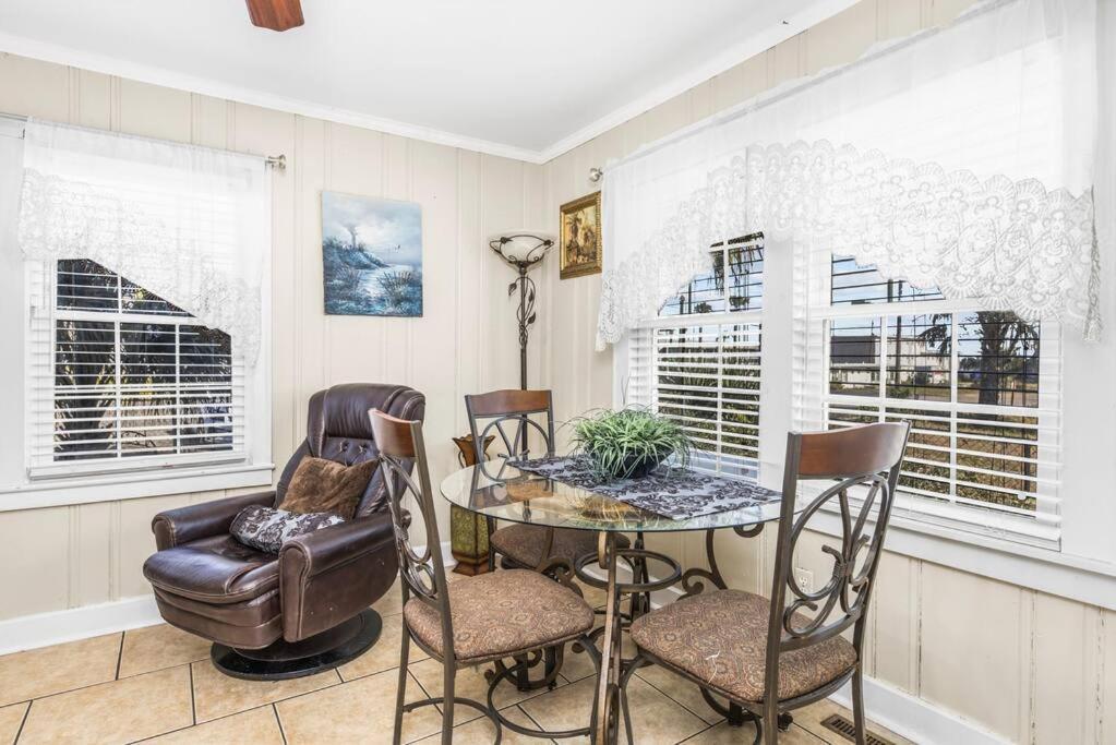 Dazzling Centrally Located Ocean View W 2 Kings, Huge Private Yard, 2 Decks, Firepit, Bbq Myrtle Beach Bagian luar foto